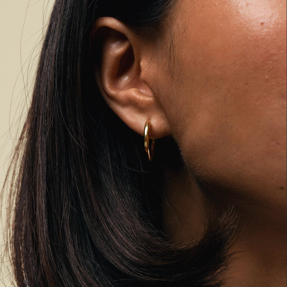 Gold Bold Hoop Earrings Stilnest