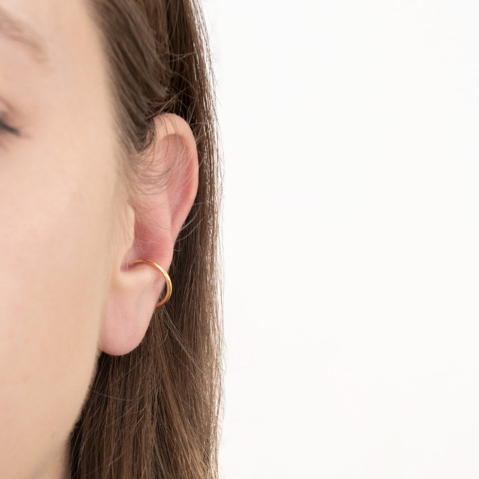 Simple Ear Cuff - Solid Gold
